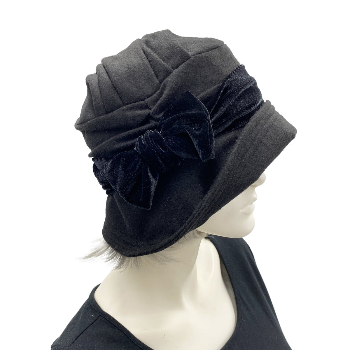 Vintage Black Cloche Hat Wool Elegant Minimalist Parisian Style Old Money Glamou 1920s Style Cloche Hat in Black Wool with Velvet Band and  main image 3