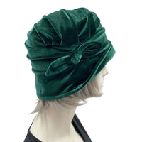 1920s style emerald green velvet cloche hat women with small bow  side view