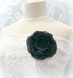 Chiffon rose brooches black